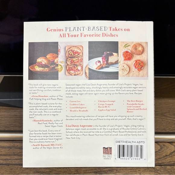 🎁GIFT IDEA🎁 - Wait That's Vegan?! Cookbook by Lisa Dawn Angerame - Picture 2 of 5